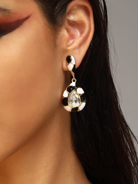 Women's The Cleo Drop Earrings - Onyx Black:Chalk White