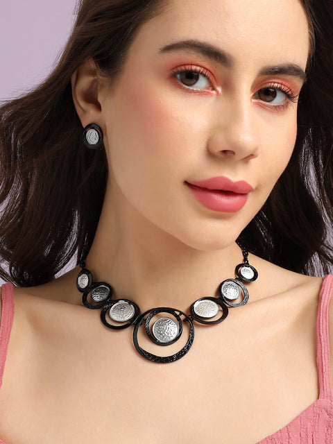 Dented Circular Necklace Earrings
