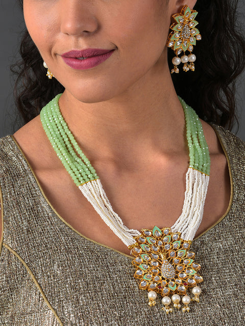 GREEN AND WHITE PENDANT NECKLACE SET