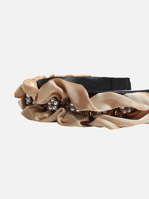 Shimmering Elegance: Accentuating Hair with an Embellished Hairband