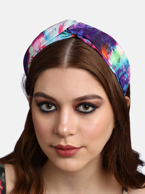 Effortless Elegance: Embracing the Fabric Hairband Trend