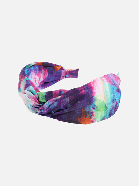 Effortless Elegance: Embracing the Fabric Hairband Trend