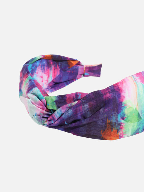 Effortless Elegance: Embracing the Fabric Hairband Trend
