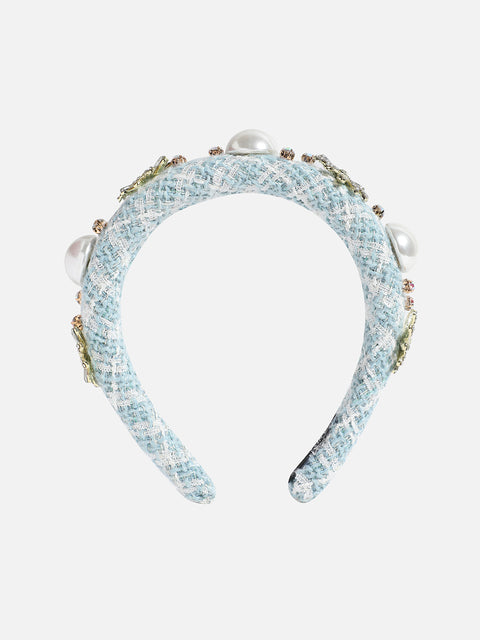 Dazzling Delight: Elevating Style with an Embellished Hairband
