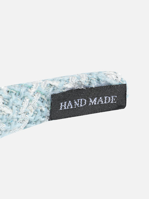 Dazzling Delight: Elevating Style with an Embellished Hairband