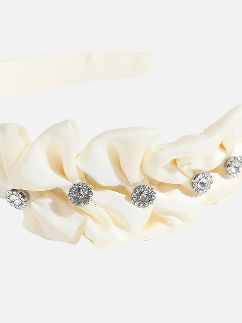 Bedazzled Elegance: Enhancing Hair with an Embellished Hairband