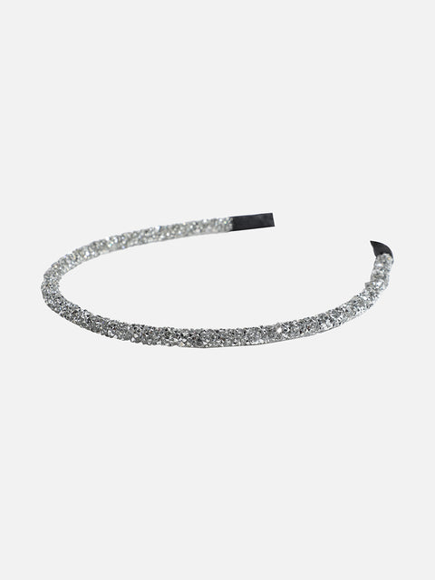 Crowning Glory: The Embellished Hairband Exquisite