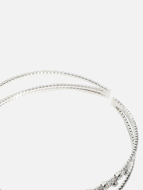 Regal Headpieces: The Glamour of an Embellished Hairband