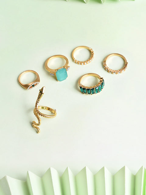 MULTILAYERED NECKLACE WITH DESIGNER RING & EARRING