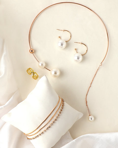 PEARL NECKLACE WITH WITH DESIGNER RING, BRACELET & EARRINGS