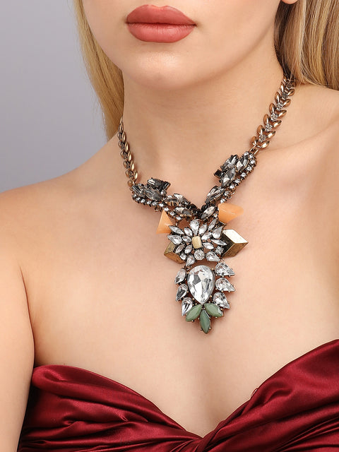 Vera Necklace