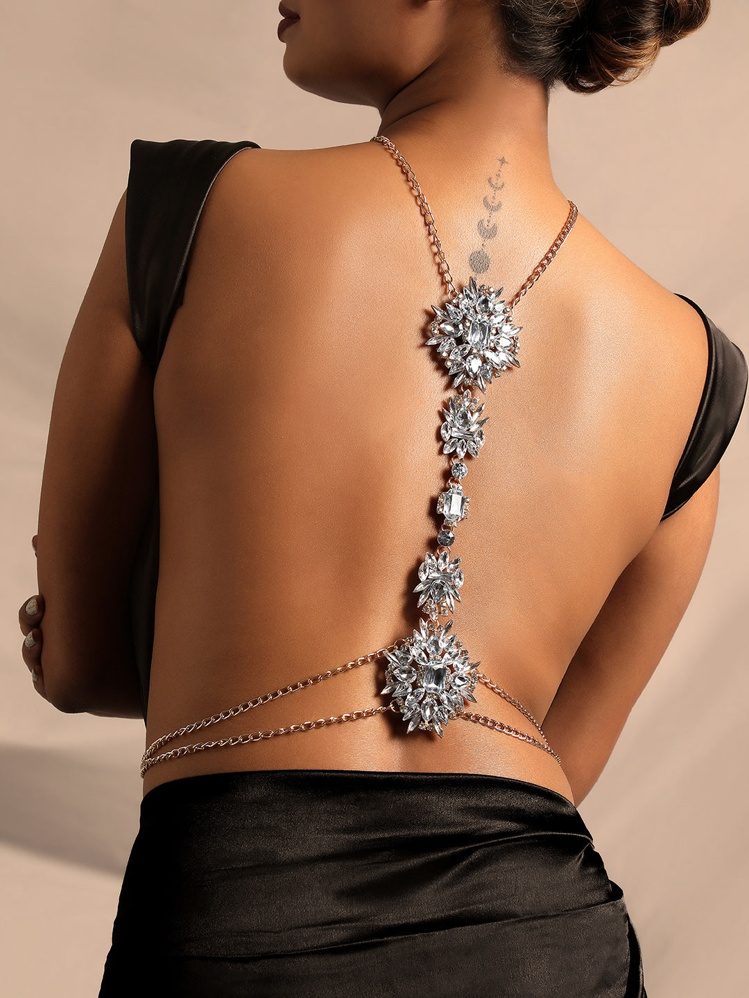 SOHI Silver plated sexy women body chain | Adjustable body bra chain for  women | Multi layered Harness body chain necklace | Fancy, stylish  embellished designer body chain